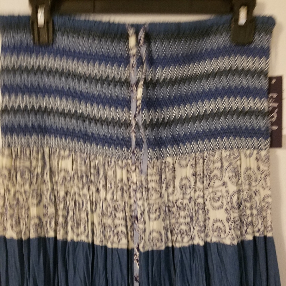 NWT MAXI SKIRT - Picture 2 of 5